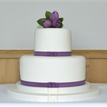 We can put you in contact with the right people to make your wedding cake