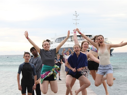 Students say “bonjour” to New Caledonia