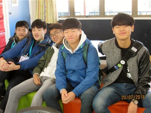 Korean students welcomed through scholarship scheme