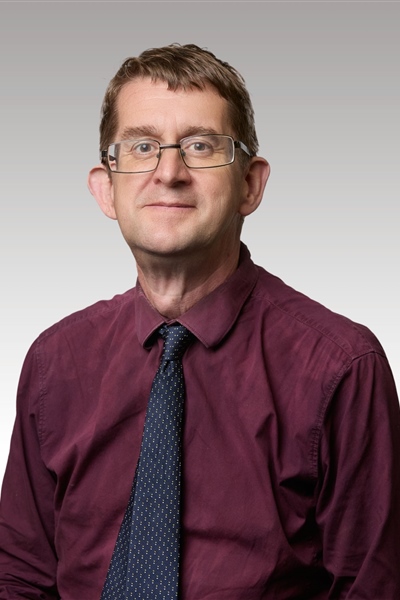 Dr Michael Simmonds